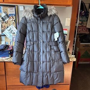 NWT Liz Claiborne Super Warm Long Parka Charcoal Women’s Small (Super Snuggly)!